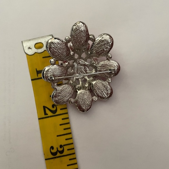 Vintage brooch coral enamel and rhinestone dome shaped on silver tone m - Picture 4 of 4